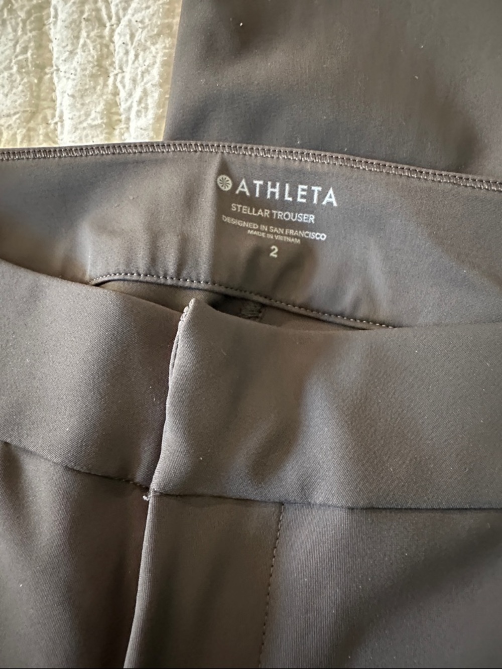 Athleta Stellar trousers in Dark Gray - Picture 3 of 5